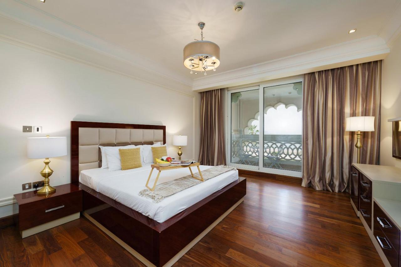 Maison Privee - Charming Apt With Sea View On The Palm Jumeirah Dubai Bagian luar foto