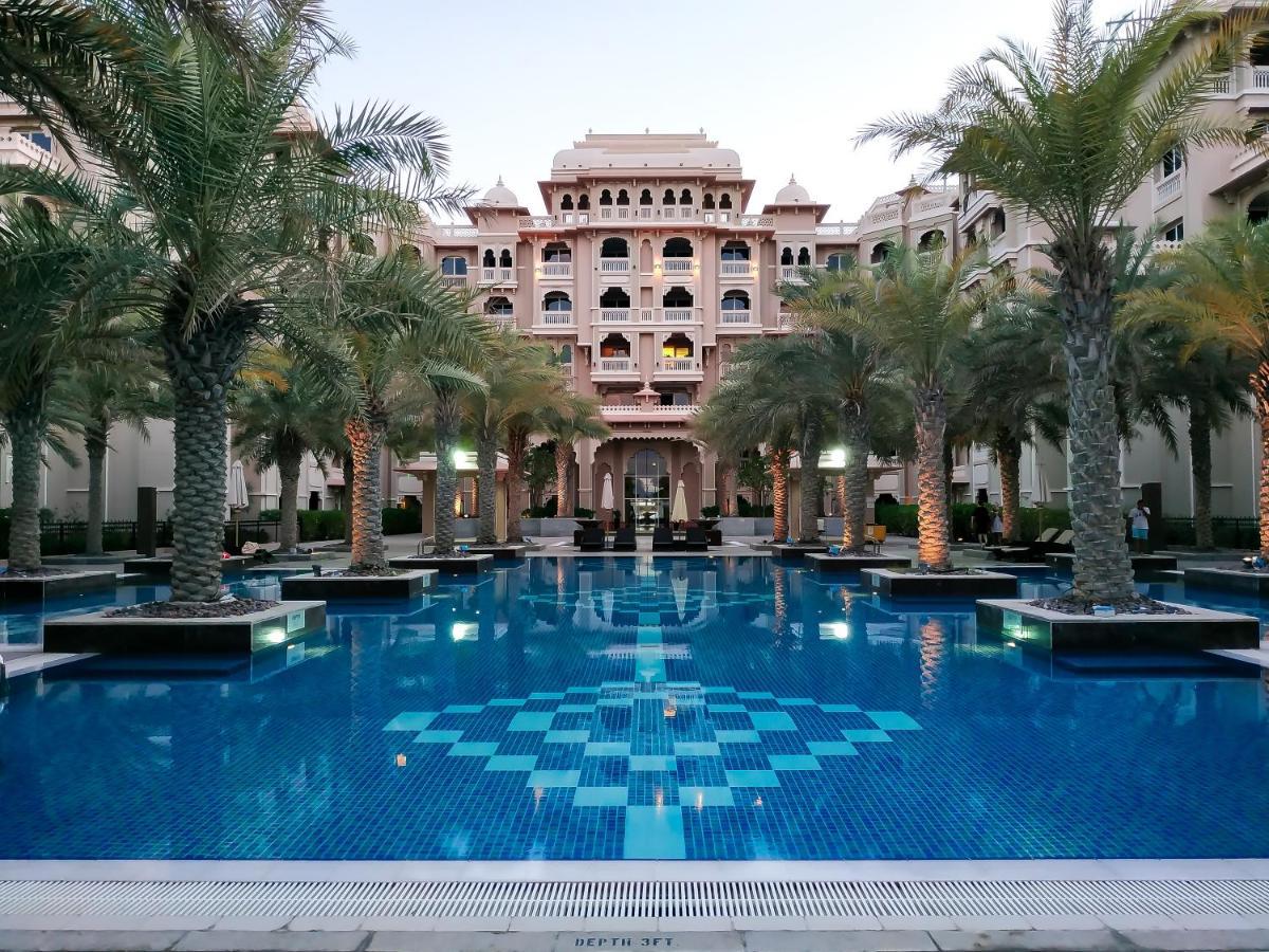 Maison Privee - Charming Apt With Sea View On The Palm Jumeirah Dubai Bagian luar foto