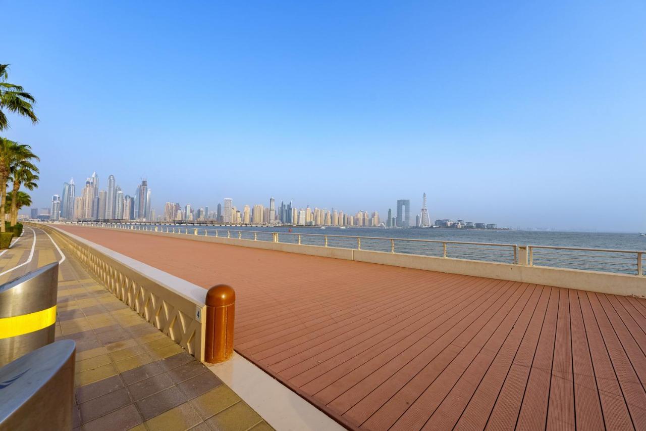 Maison Privee - Charming Apt With Sea View On The Palm Jumeirah Dubai Bagian luar foto